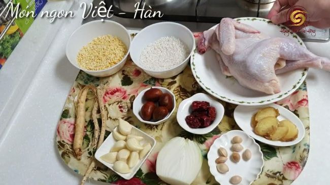 Hướng dẫn nấu gà hầm nhân sâm Hàn Quốc bằng gói gia vị