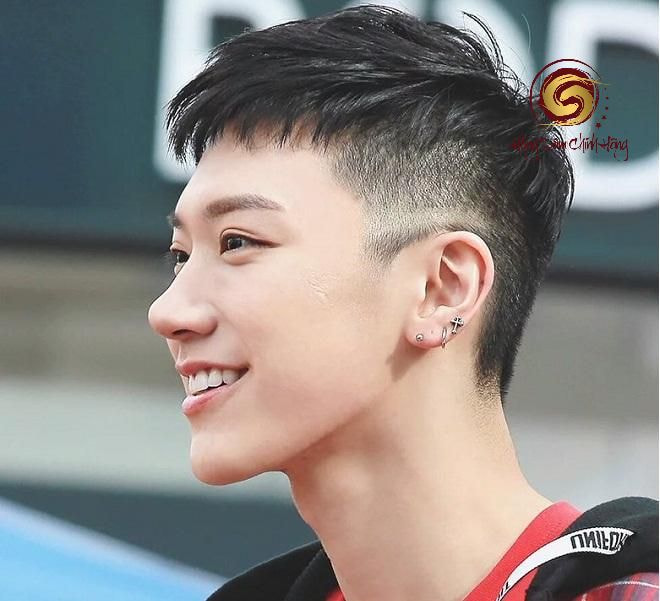 Tóc nam cắt kiểu mohican