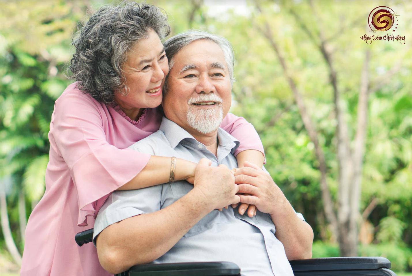 sâm lát tẩm mật ong hộp nhựa