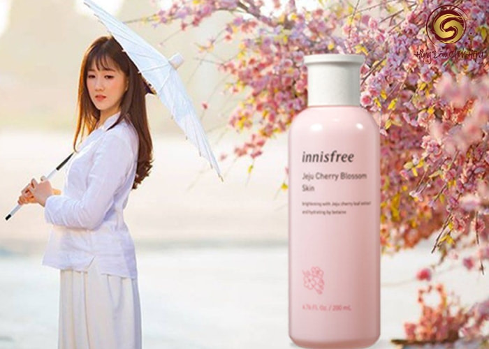 Nước hoa hồng Innisfree Jeju Cherry Blossom Skin