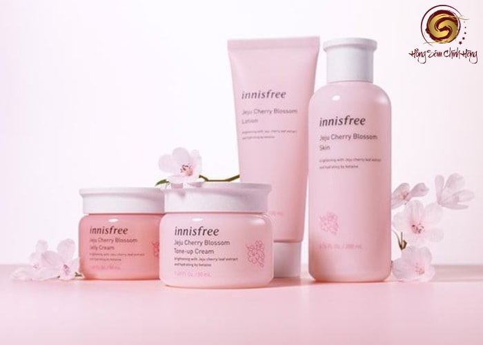 Nước hoa hồng Innisfree Jeju Cherry Blossom Skin